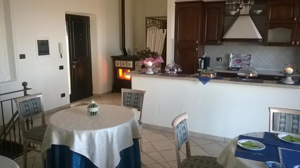רוקה די פאפא Villa Dei Fantasmi מראה חיצוני תמונה