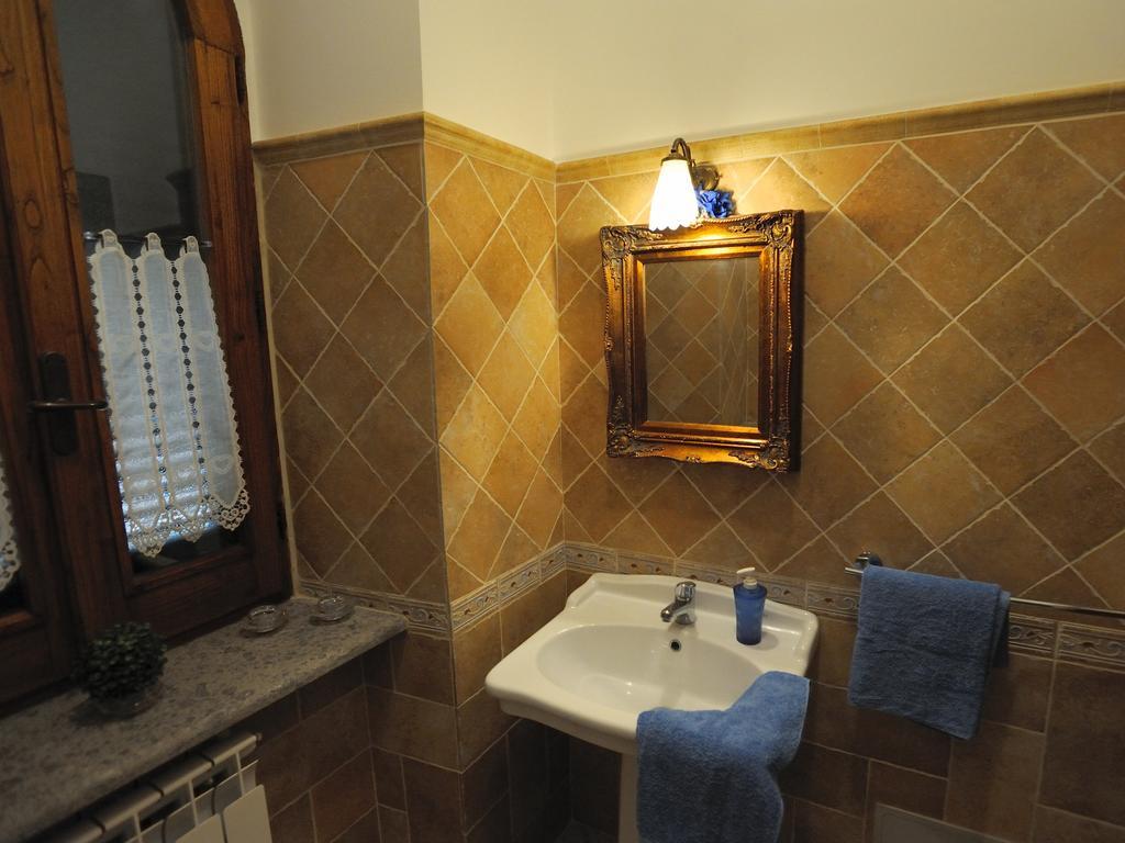 רוקה די פאפא Villa Dei Fantasmi חדר תמונה