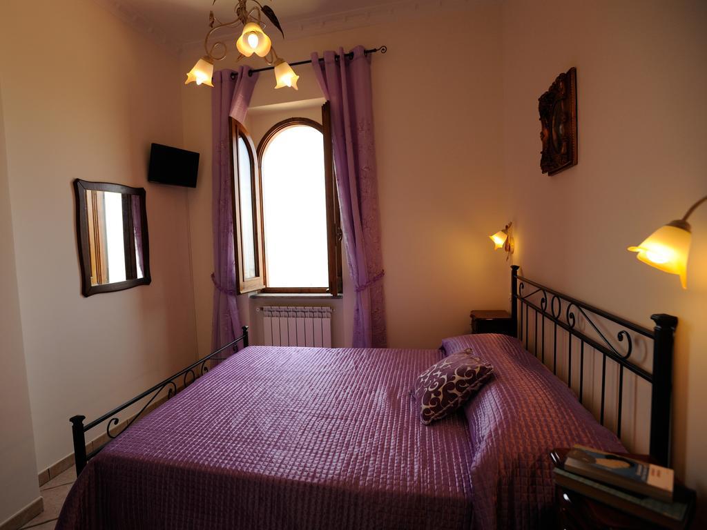 רוקה די פאפא Villa Dei Fantasmi חדר תמונה